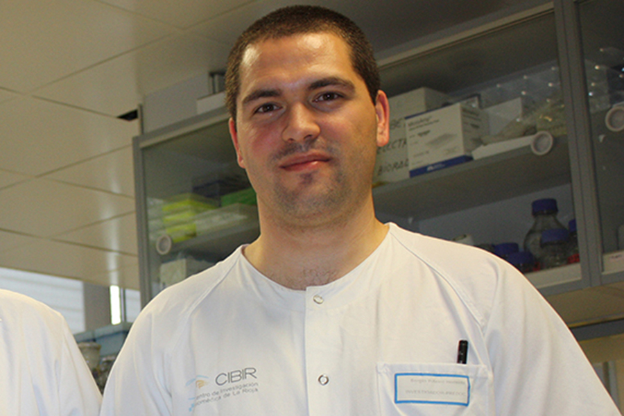 Sergio Piñeiro, investigador de la Unidad de Cáncer de Pulmón y Enfermedades Respiratorias, obtiene el grado de doctor Cum Laude por la Universidad de La Rioja